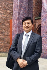 名譽教授 李志恒